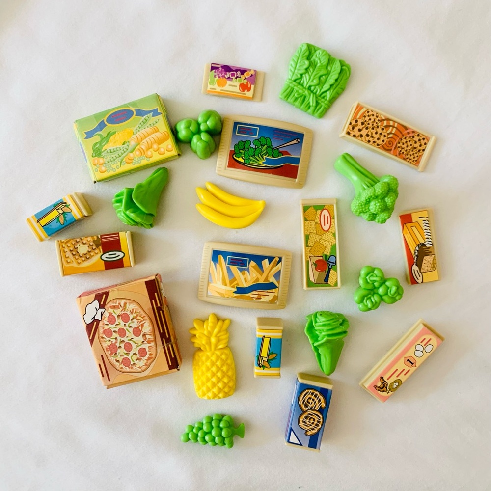 Mattel Vintage Barbie Supermarket Grocery Produce Play Food Accessories Set
